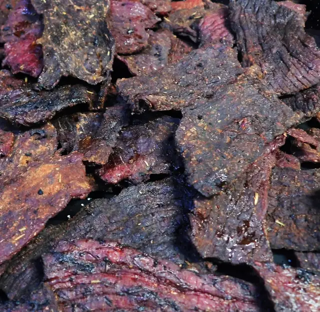 Charqui casero, carne curada y secada en la cocina de Charqui, Palermo