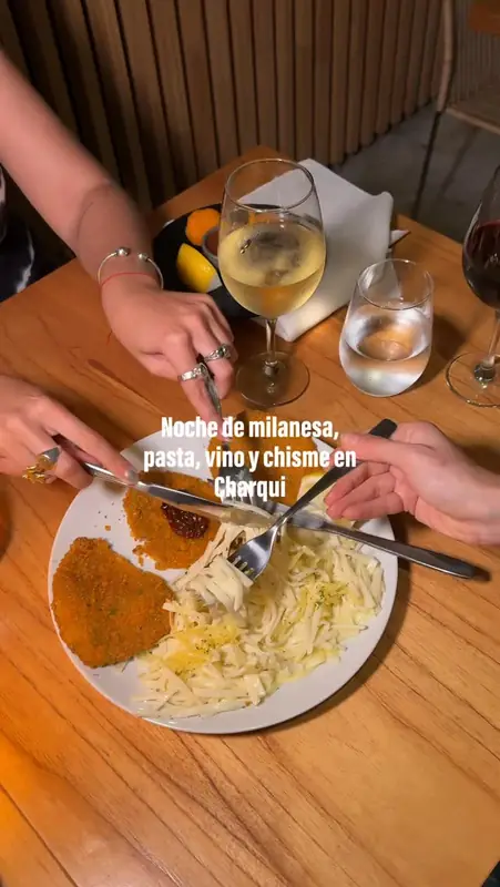 Milanesa de peceto con fettuccine de Charqui, Palermo